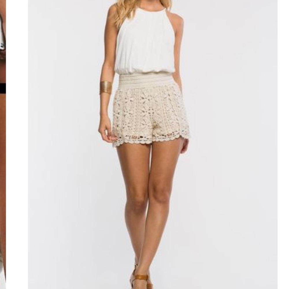 🌺NWT Crochet Romper🌺