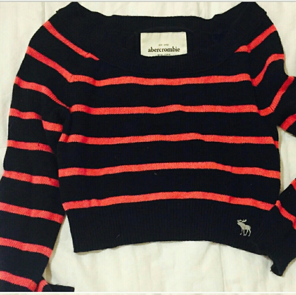 Abercrombie crop off the shoulder sweater size sm