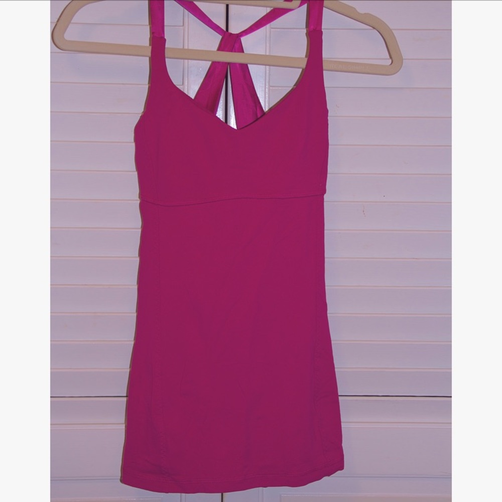 Lululemon top