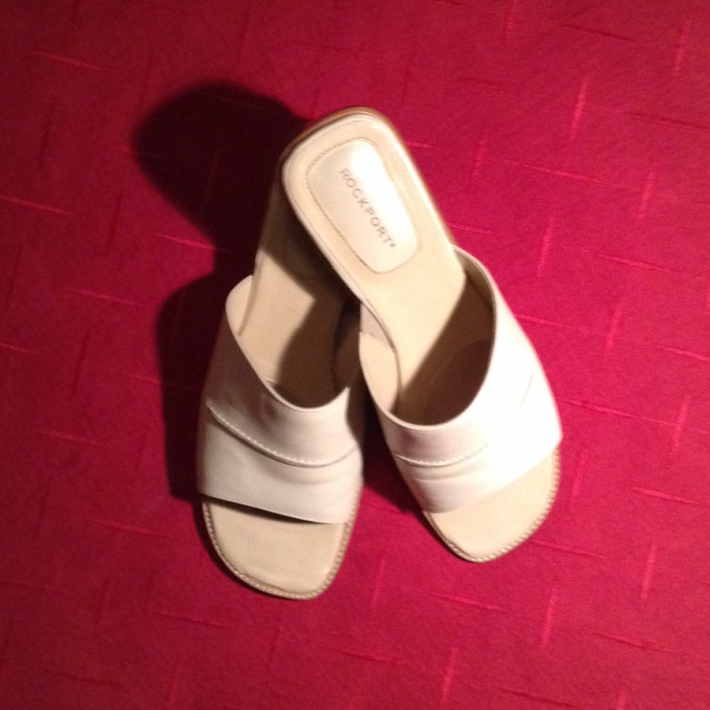 Shoe