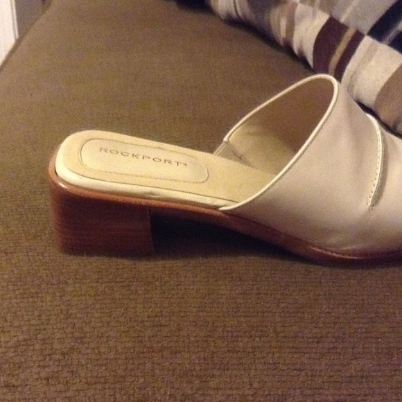 Shoe - Picture 3 of 3