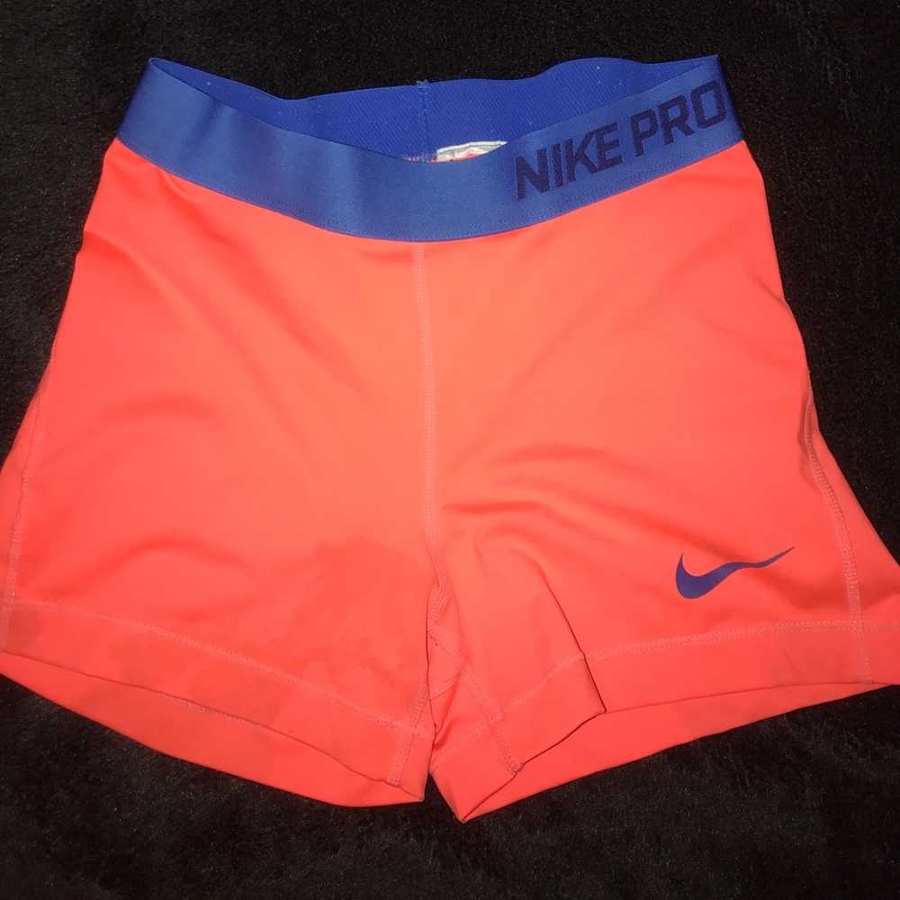 Nike spandex 💛