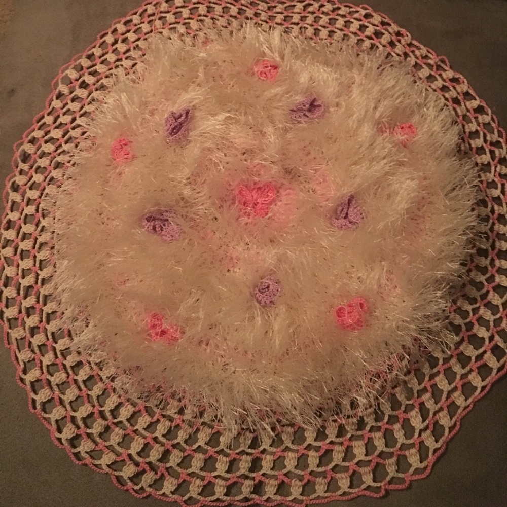 Hand crotchet table cloth