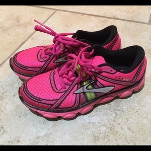 Brooks pure flow running shoes