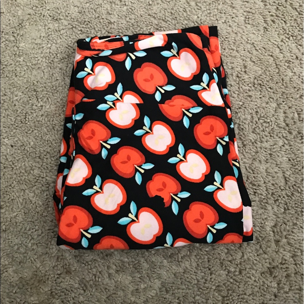 Lularoe OS Apple Leggings!!!
