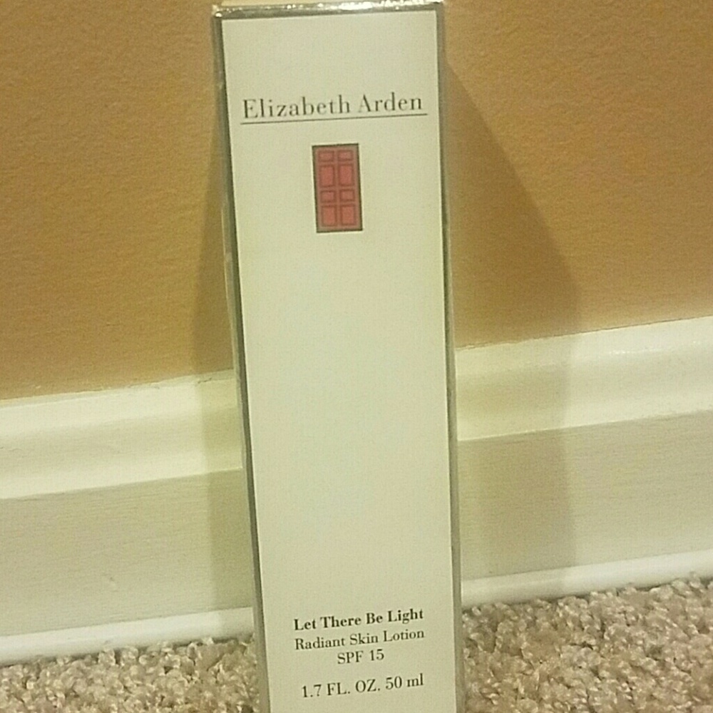 💥NWT Elizabeth Arden radiant skin lotion💥