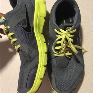 Nike Experience RN 2 Shoe