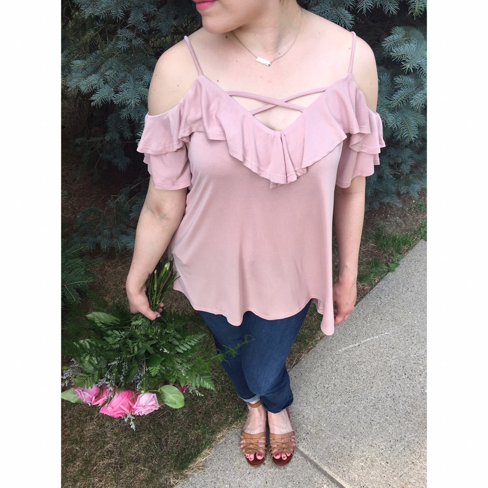 Ruffled off shoulder top - Picture 2 of 3