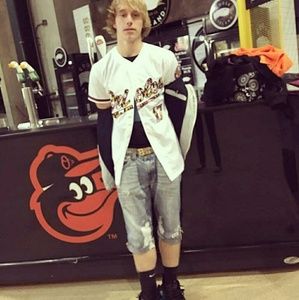 Meet your Posher, Tai