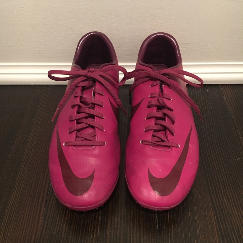 Nike Mercurial Victory Cleats