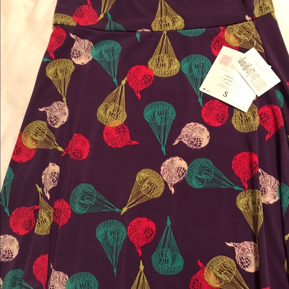 BNWT LULAROE SMALL AZURE PARACHUTES!!