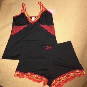 Sexy cami and shorts set!