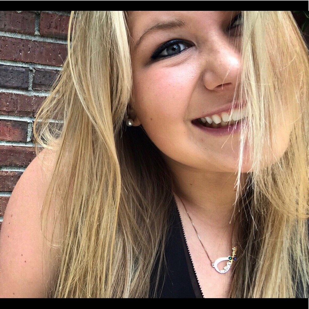 Meet your Posher, Hailey