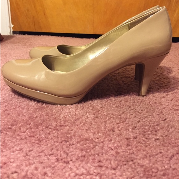 Bandolino heels - Picture 4 of 4