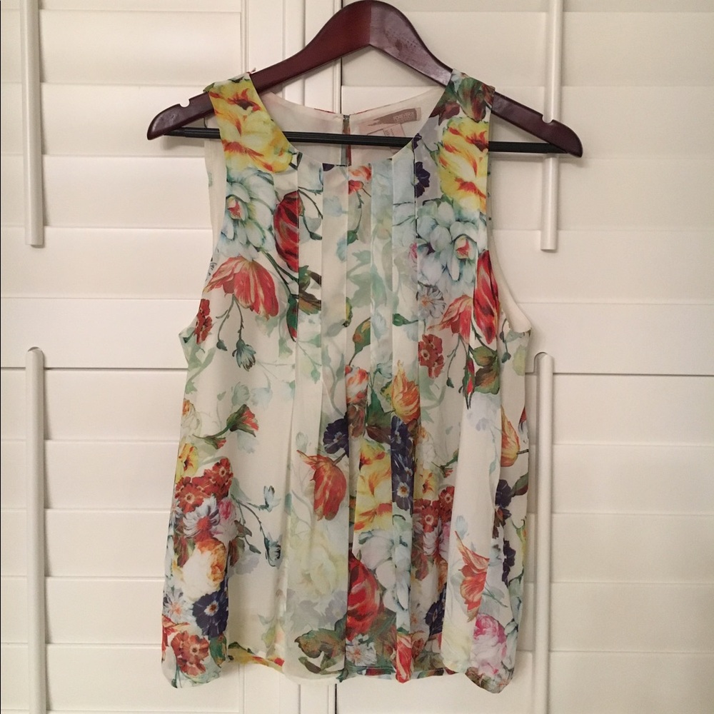 Beautiful floral sleeveless top