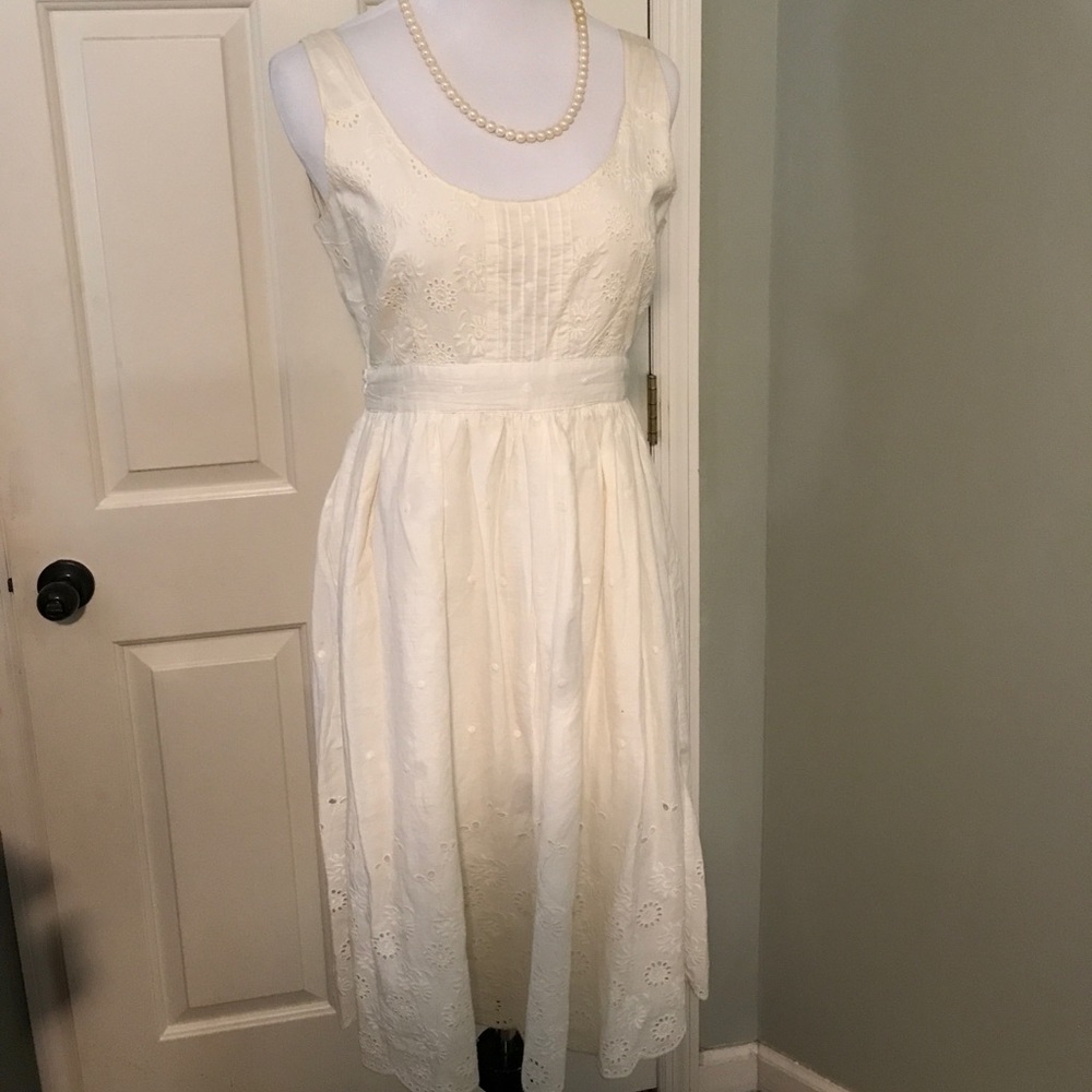 Ivory Eyelet Lace Midi-Dress.  Size 7.