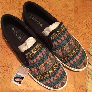 NEW Bucketfeet "Tribal" Black Women's Sz 8 w/ tags