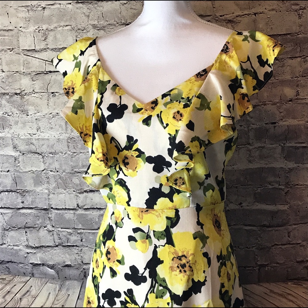 JOA Los Angeles Medium Linen Floral Summer Dress