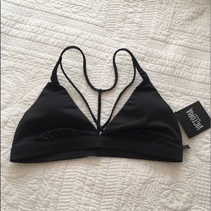 black strappy sports bra