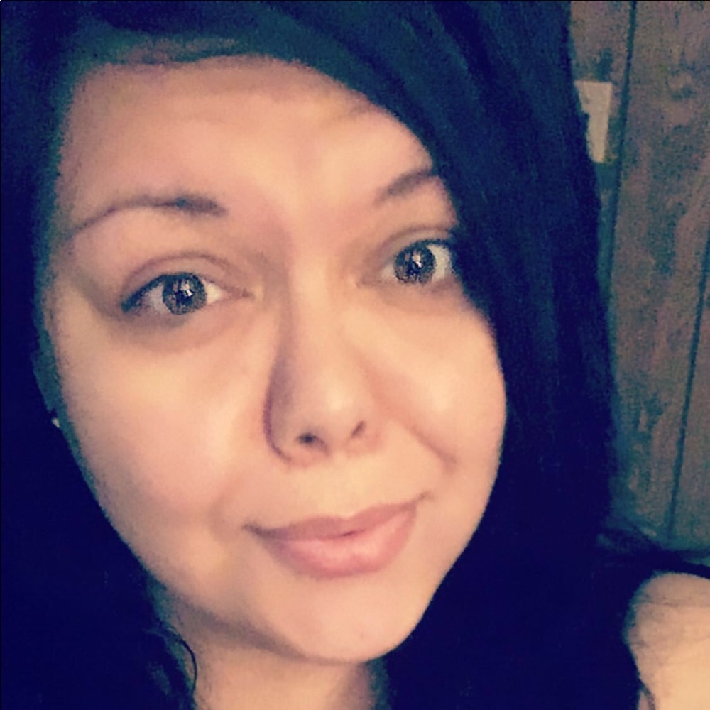 Meet your Posher, Jasmine