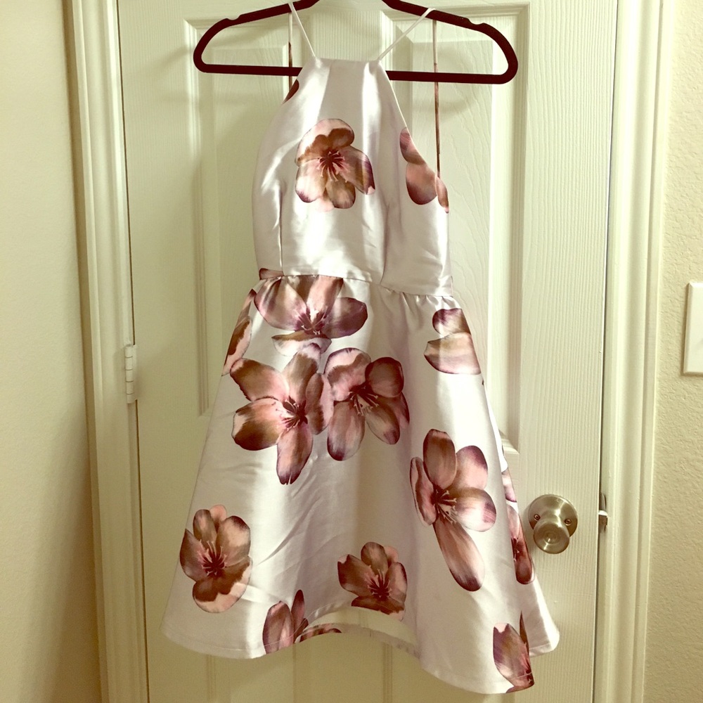 Lulus flowery dress
