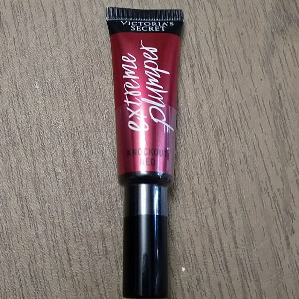 NEW Victoria's Secret Extreme Plumper Knockout Red
