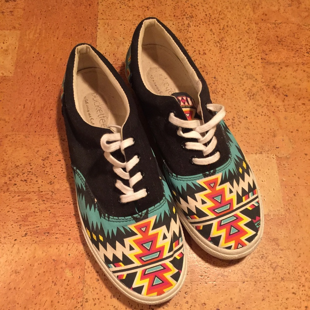 Bucket Feet Multi Print Lace up Sneakers size 8