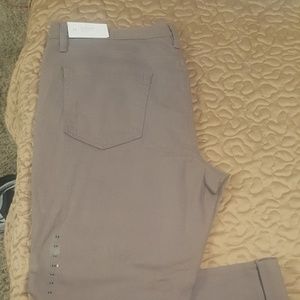 Loft Cropped pants