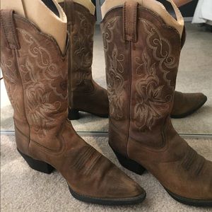 Ariat Western Cowgirl Boots