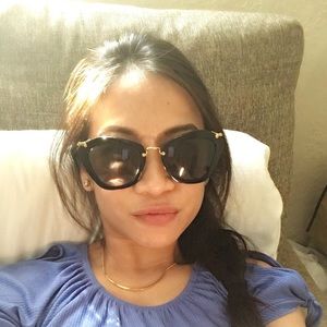 Meet your Posher, April