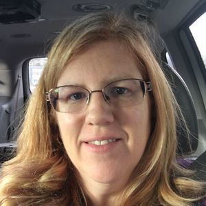 Meet your Posher, Stefanie