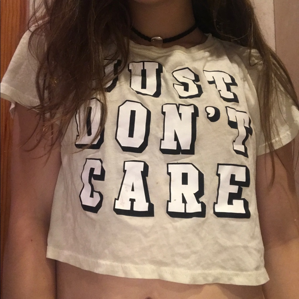graphic tee crop top