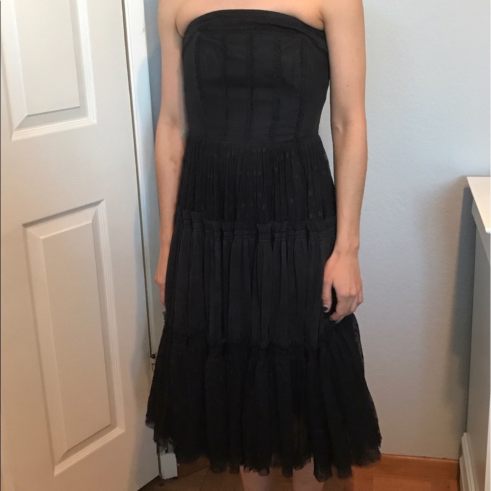 Black lace and tule strapless dress