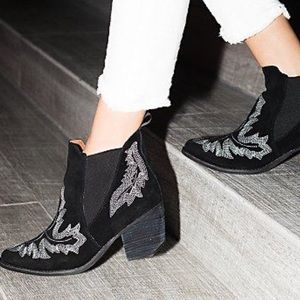 Jeffrey Campbell Frontier Stitch Boot Jeffrey Campbell Frontier Stitch Boot
