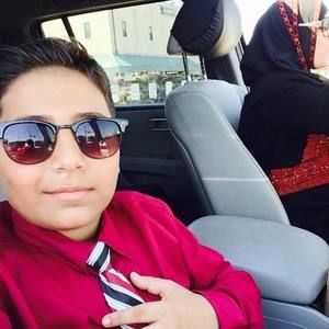 Meet your Posher, Yazan