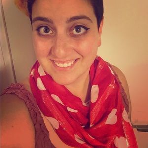 NWOT Valentine's Heart Scarf
