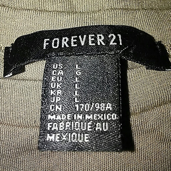 Large sleeveless shirt - Picture 2 of 2