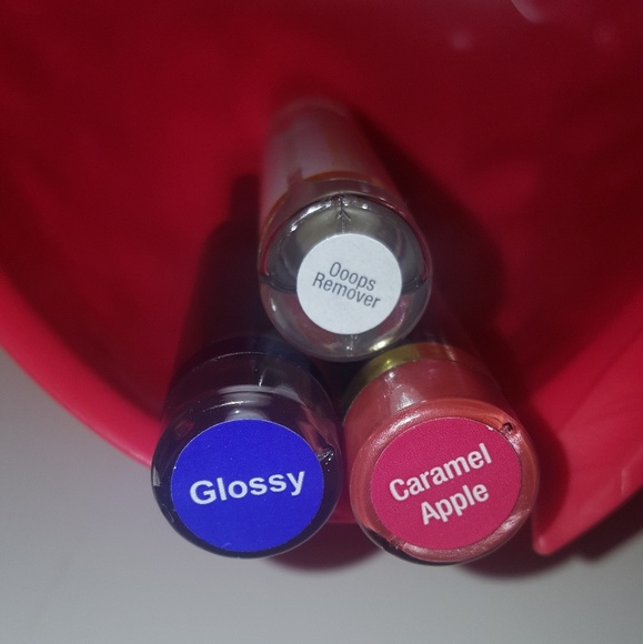 Lipsense Starter Kit - Picture 2 of 4