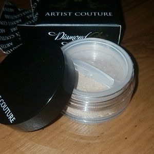 Artist Couture Diamond Glow Powder in Illuminati