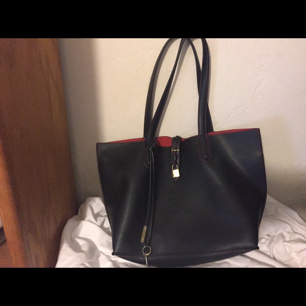 Tulio tote bag