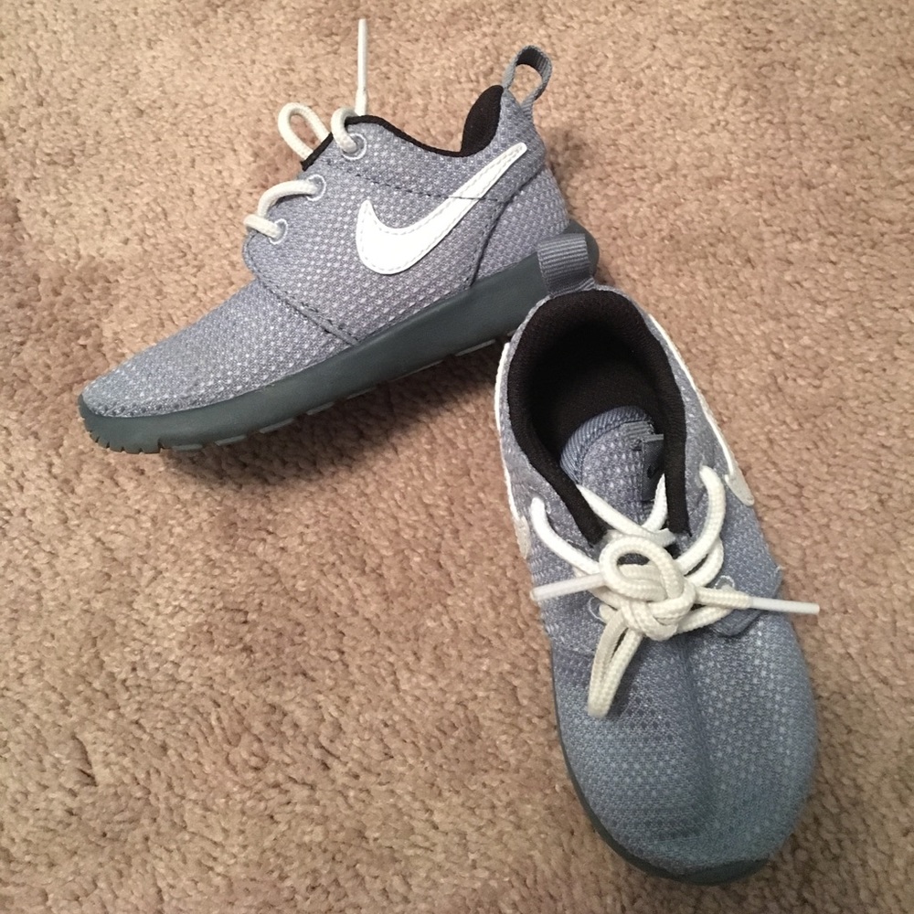 Navy Roshes