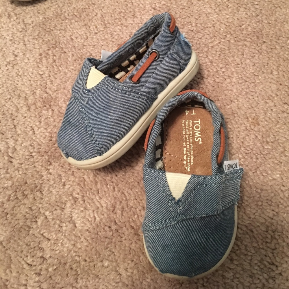 Toms