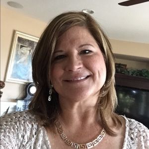 Meet your Posher, Linda