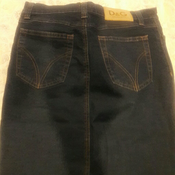 D&G knee length jean skirt. worn twice. - Picture 1 of 4