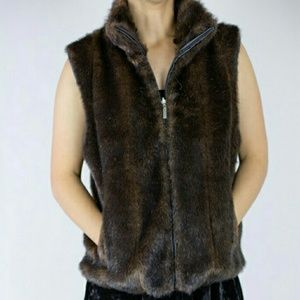 Giacca Reversible Zip-front Faux Fur Vest (Size M)