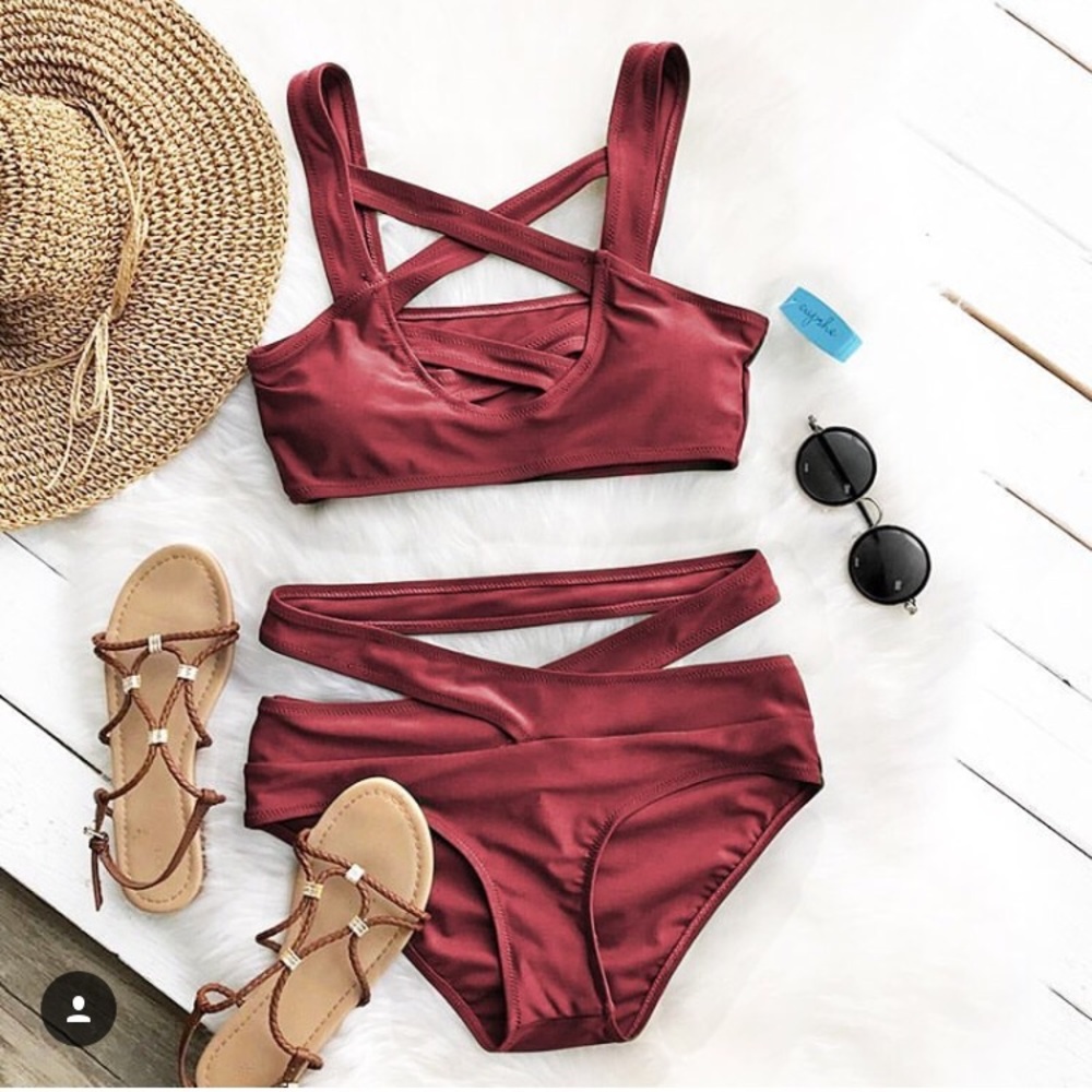 NWT red strappy Cupshe bikini!