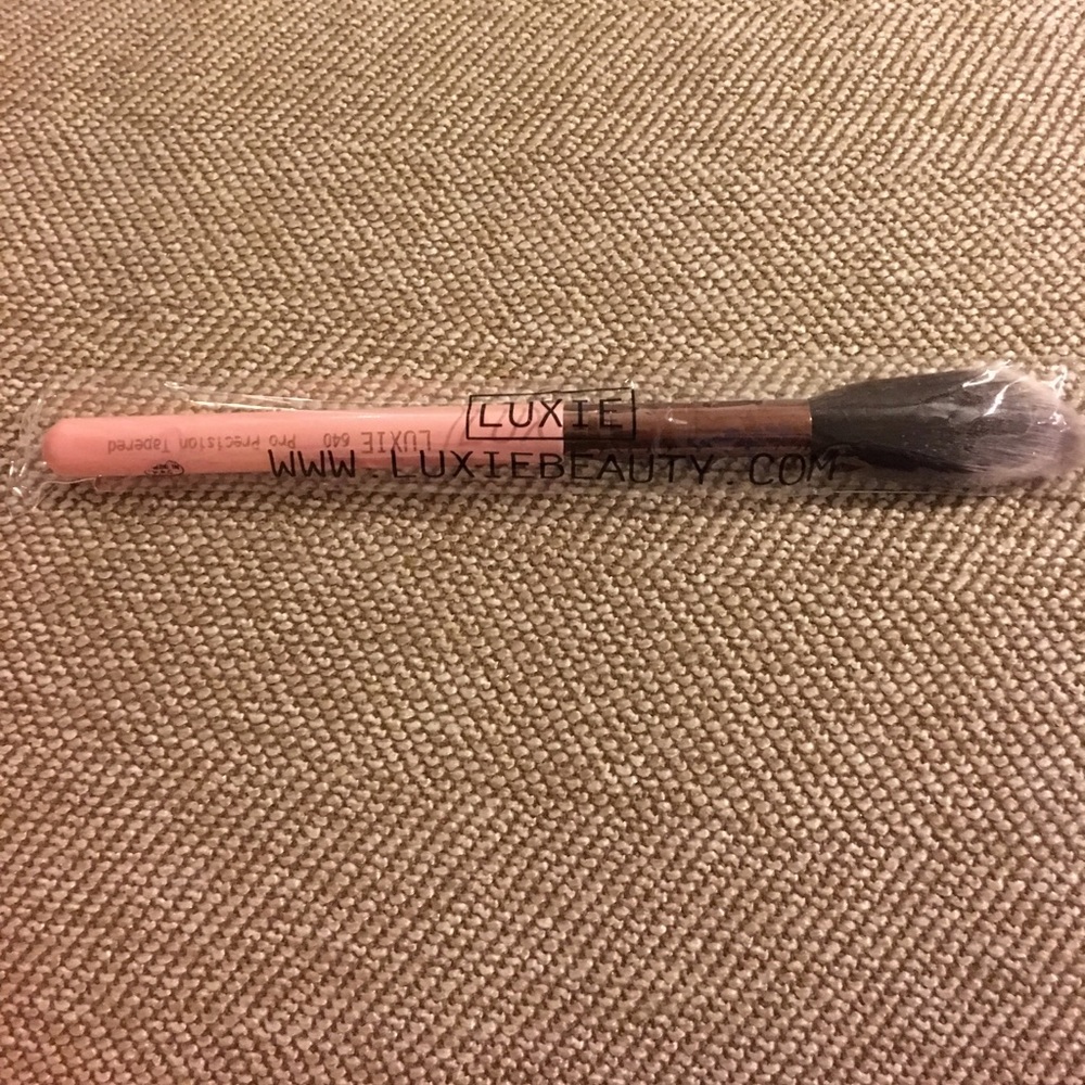 Luxie 640 Pro Percision Tapered brush