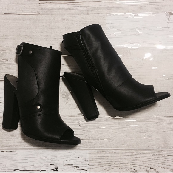 Michael Antonio ⚡️ Block Heel Sandal - Picture 1 of 4