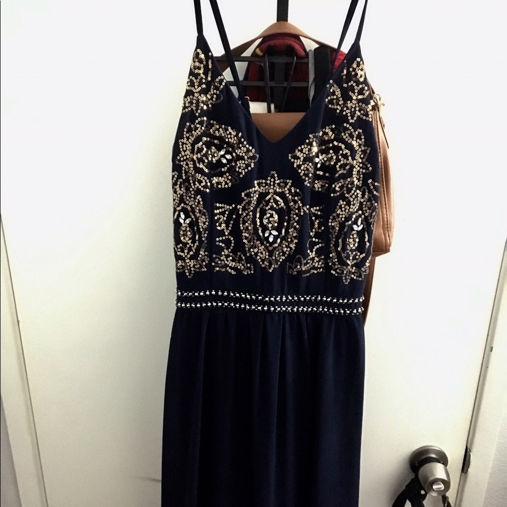 Beautiful dark blue formal dress 💙