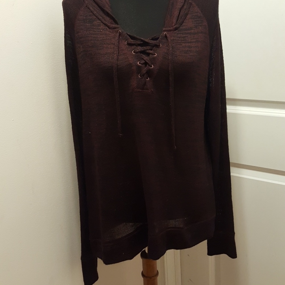 Light material hoodie used